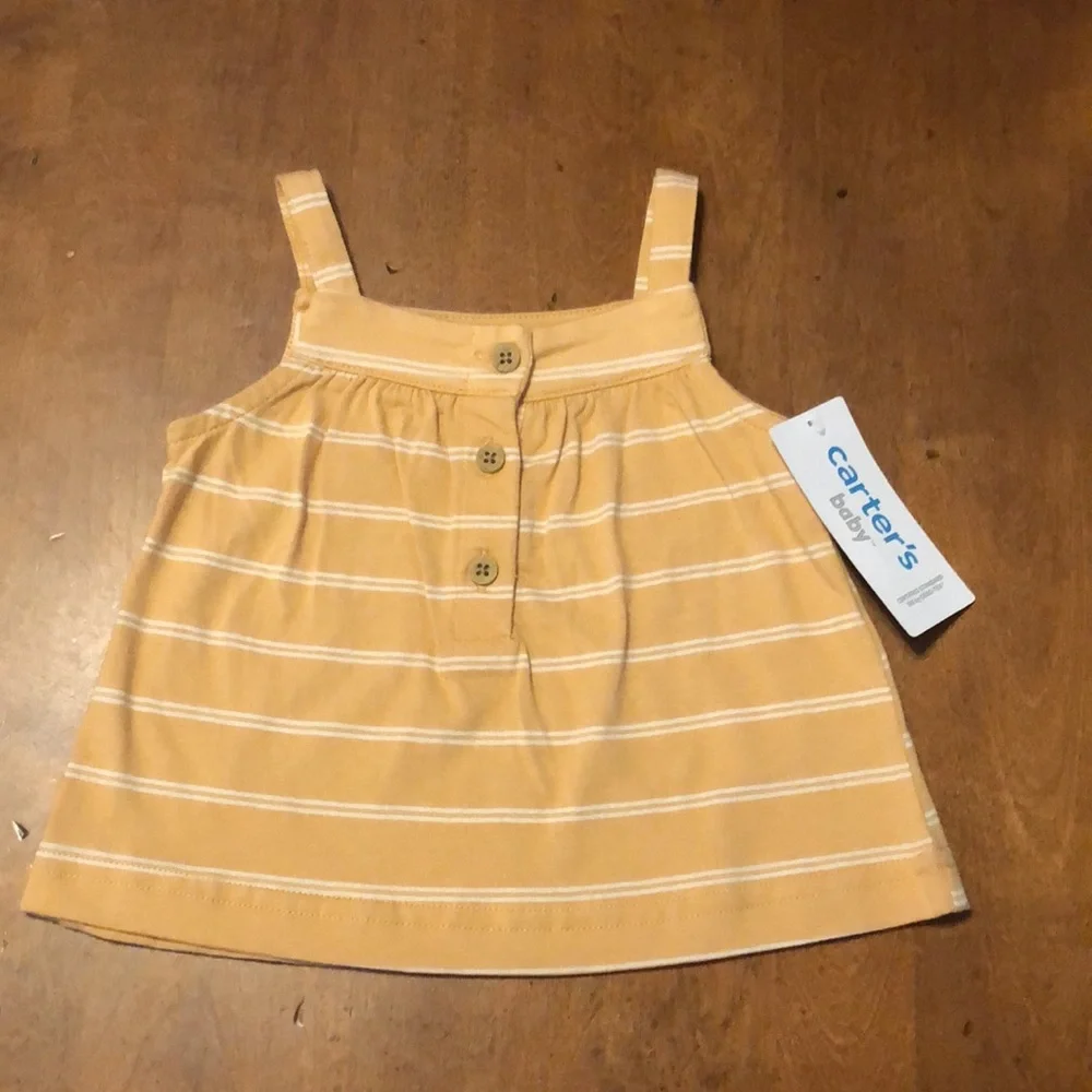 Carters set contains